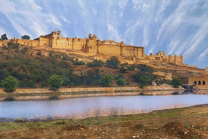 Aravali Exotic Hiking, Yoga with Breakfast - Guided Morning Yoga That Fits the Pace