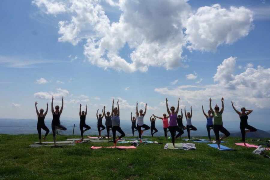 Asheville: Yoga on a Mountain Hike - Meet Your Instructor and Learn the Group Pace (Carolynne and Crista)
