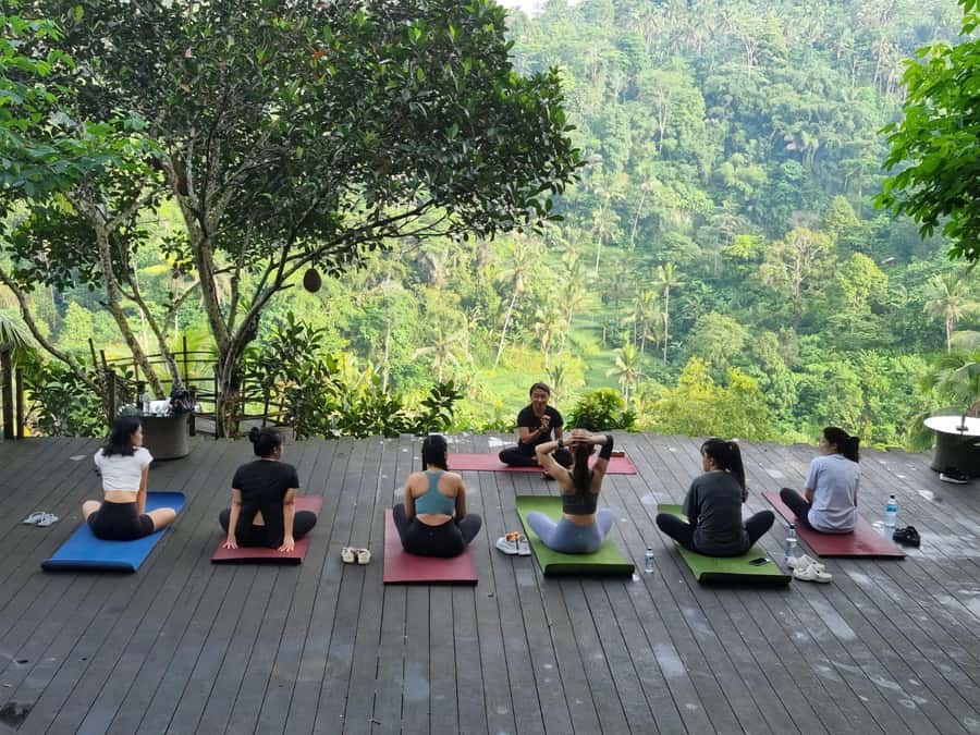 Bali Bliss: Yoga, Floating Breakfast and Rice terrace walk - Driver, Pickup, and Real-World Timing in Bali