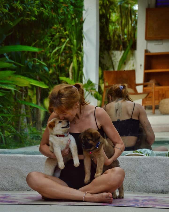 Bali: Canggu & Uluwatu Puppy Yoga Class & Refreshing Drinks - The 1-hour flow: yoga poses with rescue puppies in your space