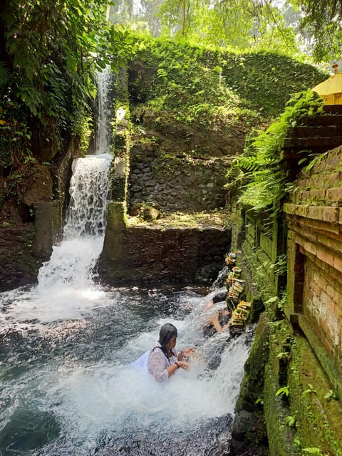 Bali: Open Chakra Healing and Mantra Soul Retreat Cleansing - Meet the Priest: Chakra Healing and the Canang Symbol