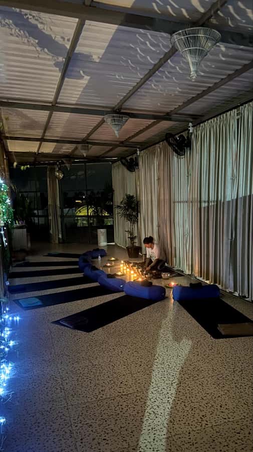 Bali: Sound Healing and Energy Alignment at ADDA YOGA - ADDA YOGA in Canggu: Rooftop Calm Above AWAN Connection