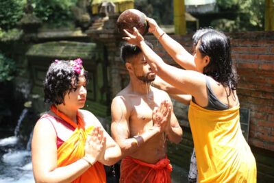 Bali: Ubud Spiritual Cleansing and Meditation Healing Tour - Canang Sari offering-making with local women (how you learn by doing)