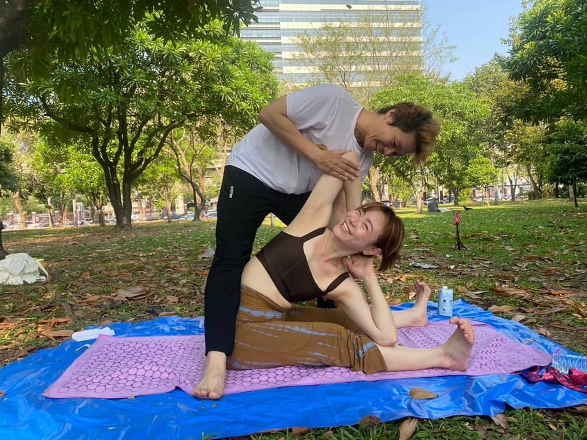 Bangkok: Lumpini Park Yoga Experience - Key highlights worth your attention