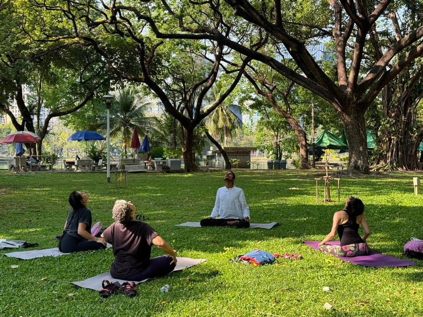 Bangkok: Lumpini Park Yoga Experience - What to bring and how to show up smoothly