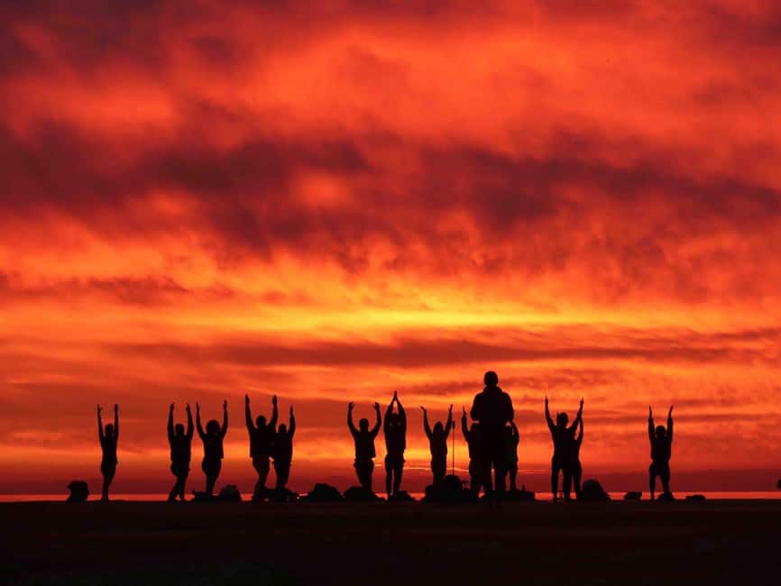 Barcelona: Sunrise Yoga by the Sea & Morning Dip - Finding the vibe: Yoga by Luna to a true morning start