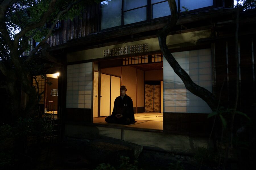 Candlelit Zen: Evening Meditation at Kyoto’s Secret Temple - Zazen Practice in Candlelight: Breathing, Focus, and Ego Check