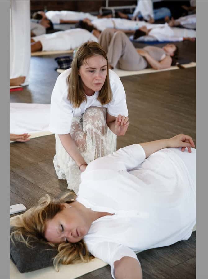 Canggu: Kundalini Activation at ADDA YOGA - Energy work - The 2-hour flow: lying down while facilitators guide Kundalini