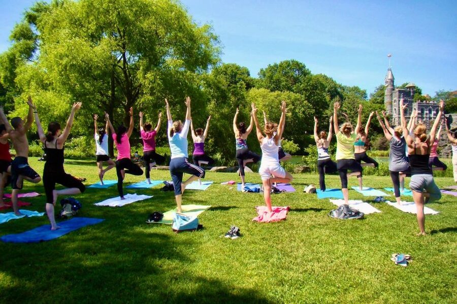Central Park: Highest Rated Yoga Class in New York City! - Accessibility and group size: better than the big-class model