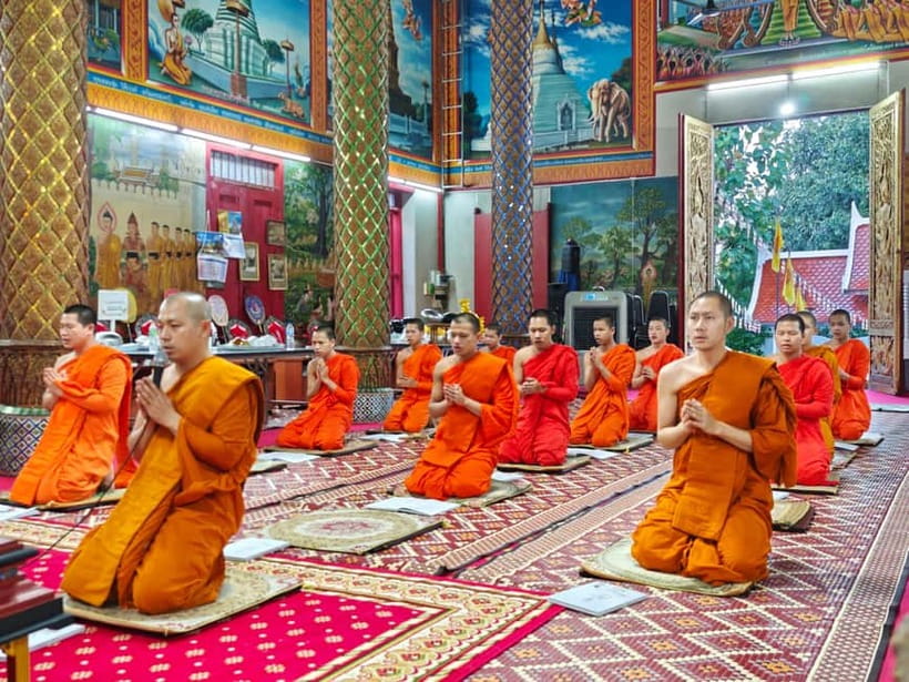 Chiang Mai: Evening Chanting & Meditation - Finding Wat Lok Moli and Getting Ready the Right Way