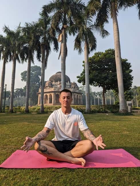 Delhi: Yoga in Lodhi Garden - The One-Hour Session: What Happens From Arrival to Relax