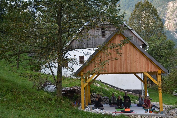 Everyday Yoga Class, Soča (Bovec) - Petra’s teaching style: Clear cues for beginners and regulars