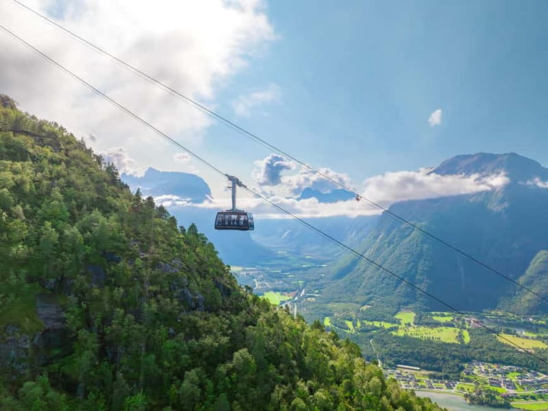 From Åndalsnes: Yoga on Nesaksla Mountain and Gondola Ticket - Key highlights I’d plan around