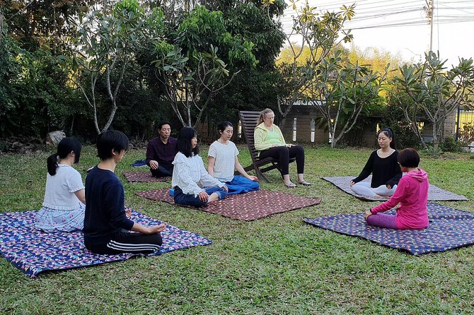 Full Day Yoga, Meditation, and Thai Cultural Immersion in Chiang Mai - The Temple Stop: Wat Phra That Doi Saket and Local Market Time