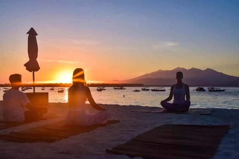 Gili Trawangan: Sunrise & Sunset Beach Yoga on Gili Island - Sunrise or Sunset Yoga Right on Gili Trawangan Beach
