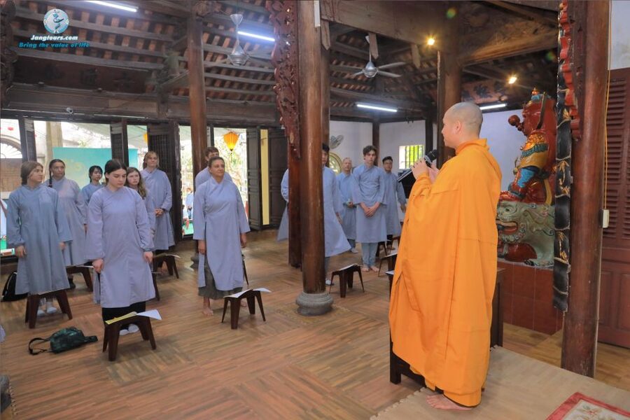 Ha Noi - Half-day Mindfulness meditation retreat - Walking Meditation and Mindful Breathing You Can Actually Replicate