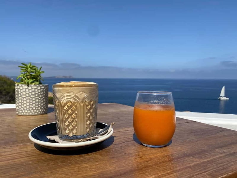 Ibiza: Ocean-Side Yoga Session with Breakfast - After class: breakfast with vegan options and ocean views
