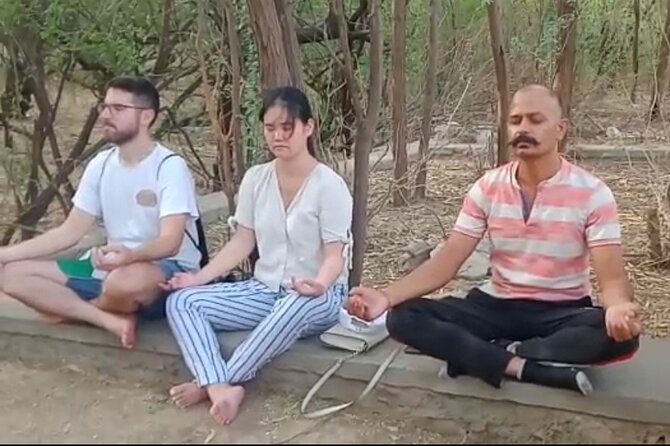 Karma Yoga and Meditation - Walking, water, and sunrise energy near Jaipur