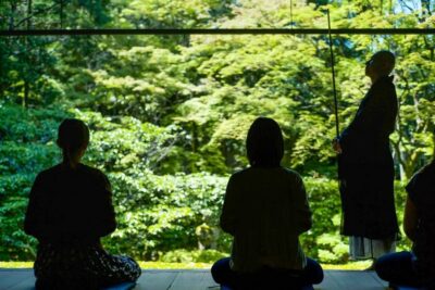 Kyoto: Nighttime Zen Meditation and Matcha Tea Experience - Four Gardens Lit Up: What to Notice as the Light Changes