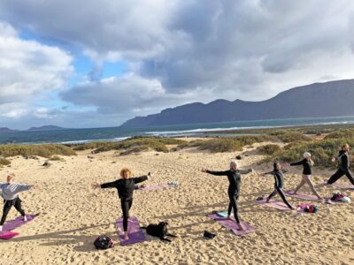 Lanzarote: Volcanic Yoga Session with Ocean Views - How the 1-hour session actually unfolds