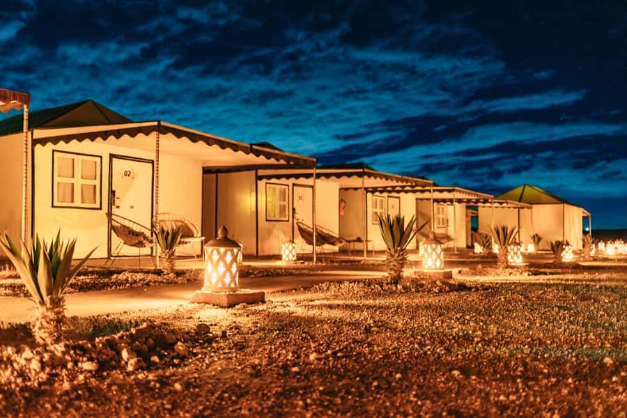 Marrakech: Agafay Desert Retreat, Tent, Dinner, Show & Pool - The night show: Berber music, Gnawa, belly dance, and fire acts