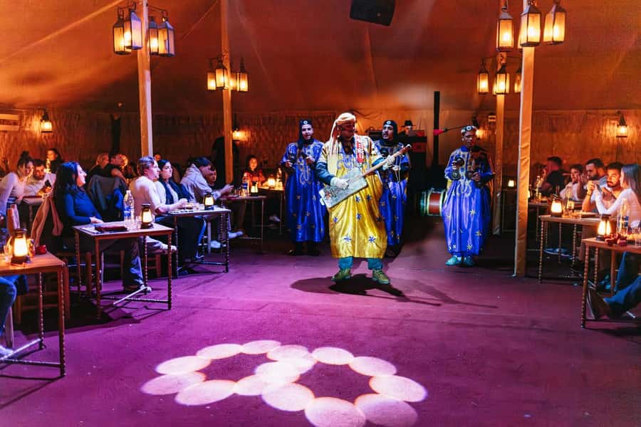 Marrakech: Agafay Desert Retreat, Tent, Dinner, Show & Pool - Sunrise and Berber breakfast: the quick desert payoff
