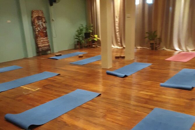 Meditation & Yoga with Era with Nourishing Brunch, Swim & Sauna - After Class: Smoothie Bowl Brunch and Pool Time Until Noon