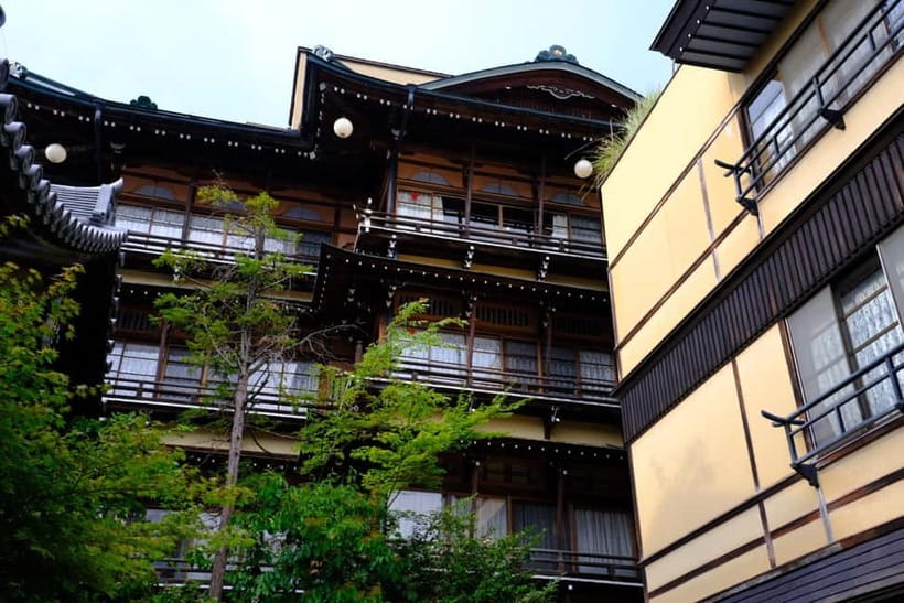 Nagano/Myoko: Snow Monkey & Hot Spring Retreat Private Tour - Pure hot springs: choosing your soak style (private or public)
