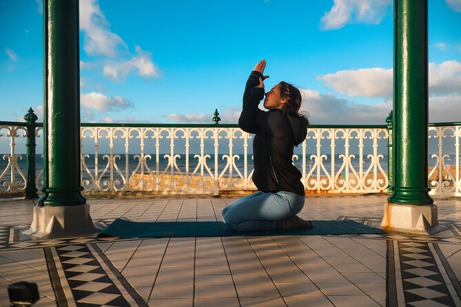 Outdoor Yoga Class at Brighton's Sea front - Monday morning on Brighton Beach pebbles: what to expect