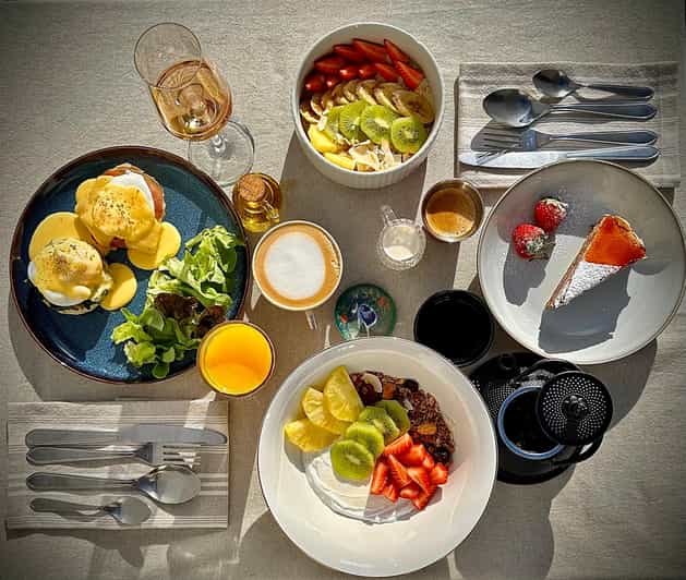 Ponta Delgada: Yoga & Brunch - From mat to plate: what the brunch feels like in real time
