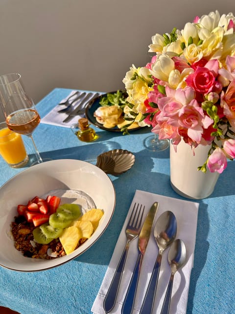 Ponta Delgada: Yoga & Brunch - Small group energy: why the limit to 6 changes everything