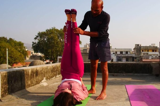 Rooftop Yoga in Jaipur – Includes Transport, Tea & Instructor - Your 90-Minute Rooftop Session: What You’ll Do Up There