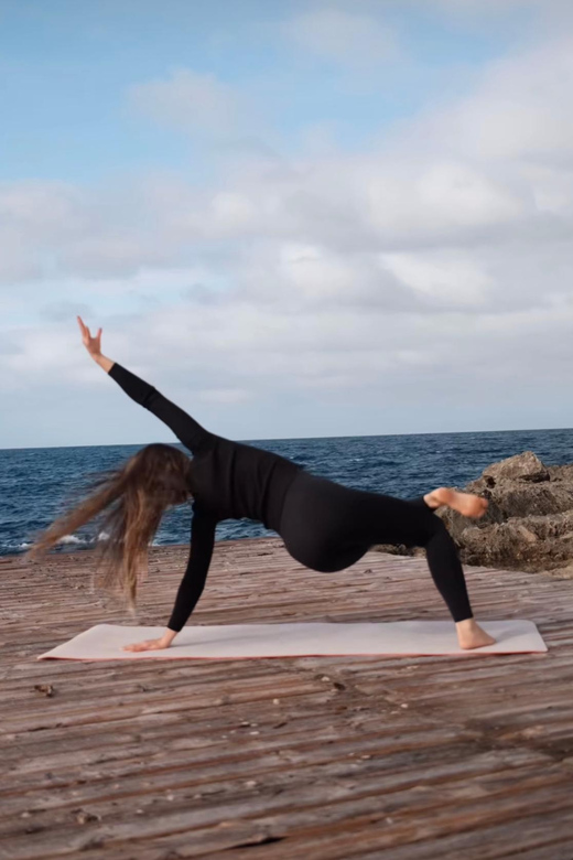 Sa Rapita / Es Trenc: Vinyasa Yoga Class at the beach - Instructor cues in English or German (and supportive guidance)