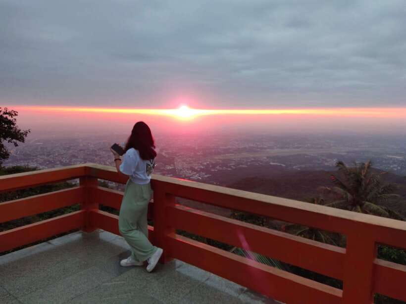 Spiritual Sunrise Wat Doi Suthep, Pha Lat, Alms & Meditation - Key Takeaways Before You Go