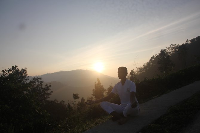 Sri Lankan yoga for your Body and Mind with Our Sri Lankan yoga trainers. - The terrace practice: Little Adam’s Peak, Ella Rock, and tea country