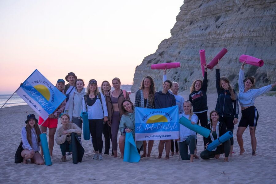 Sunset Yoga at Lagos's beautiful beach by el Sol Lifestyle - Why Porto de Mós sunset yoga feels special