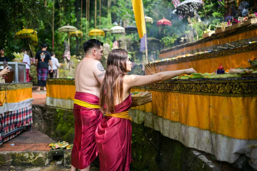 Taman Beji Griya Waterfall: Holy Bathing/Soul Retreat Ritual - Taman Beji Griya Waterfall and the Melukat idea