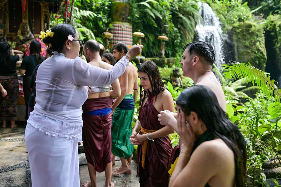 Taman Beji Griya Waterfall: Holy Bathing/Soul Retreat Ritual - The walk, the temple grounds, and why the guide’s role matters