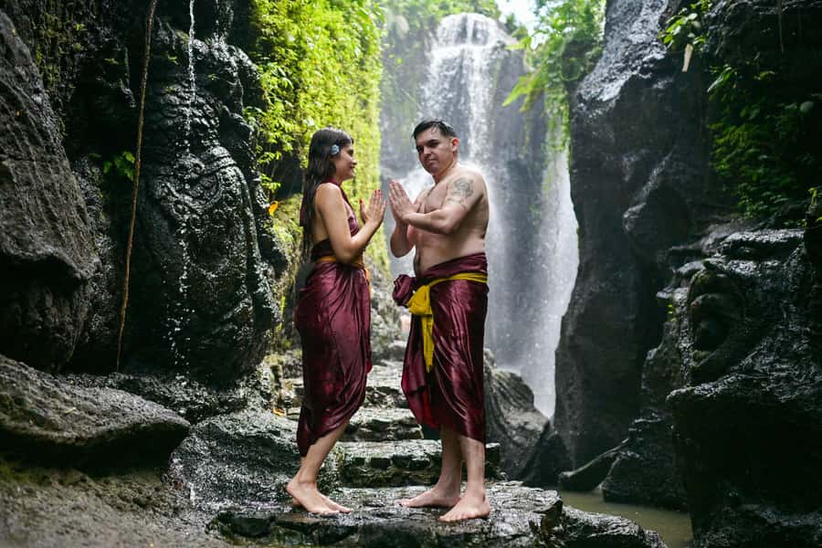 Taman Beji Griya Waterfall: Holy Bathing/Soul Retreat Ritual - What’s included on-site: lockers, sarong, holy water, and jamu