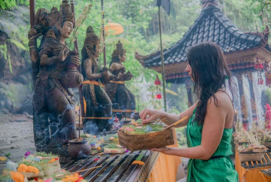 Taman Beji Griya Waterfall: Holy Bathing/Soul Retreat Ritual - Crowds, timing, and rainy-season reality checks