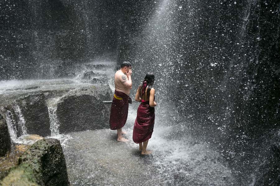 Taman Beji Griya Waterfall: Holy Bathing/Soul Retreat Ritual - Photography add-ons: getting the memory without breaking the rules