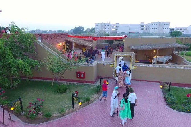 Wagah Border Flag Retreat Ceremony - Wagah border parade and flag retreat: what to expect on the day