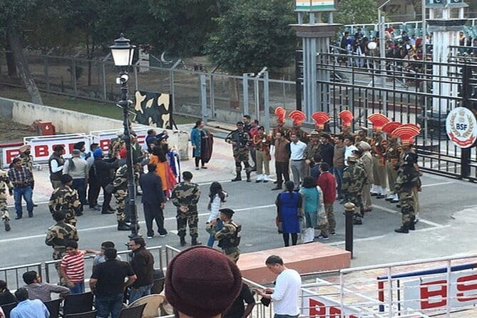 Wagah Border Retreat Ceremony With Traditional Dinner - Seeing the Ceremony: What You’ll Actually Notice