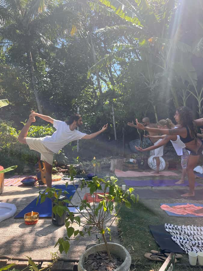 Yoga + Sound Healing - Ipanema Park - Your 5 days: how Hatha, Vinyasa, and Restorative work together
